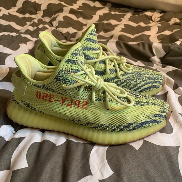Yeezy 350 V2 semi frozen yellows size 10